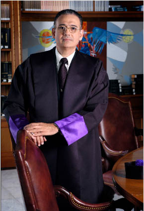 Dr. Edgar Hernández Mejía